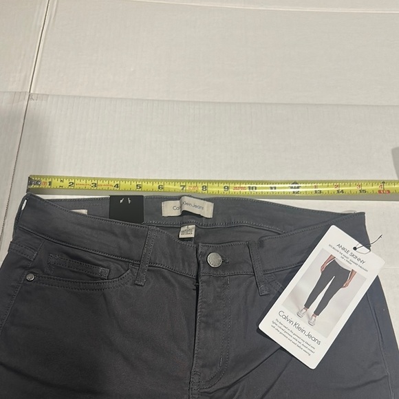 NWT Calvin Klein jeans Dark Gray Pantsw multiple pockets and zipper front - Picture 4 of 12